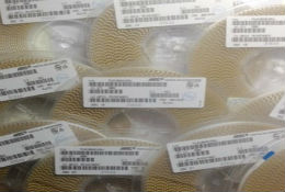 TAJC107,TAJC476 C case 6032 47uF/100uF AVX new and original TAJC seriesCap Tant Solid