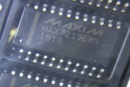 MAX713CSE，MAX7219EWG，MAX7219CWG，MAX7219CNG，MAX7221EWG，MAX7221CWG 